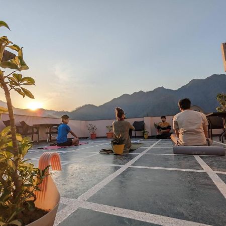 Back Stayz Hostel Ришикеш Экстерьер фото