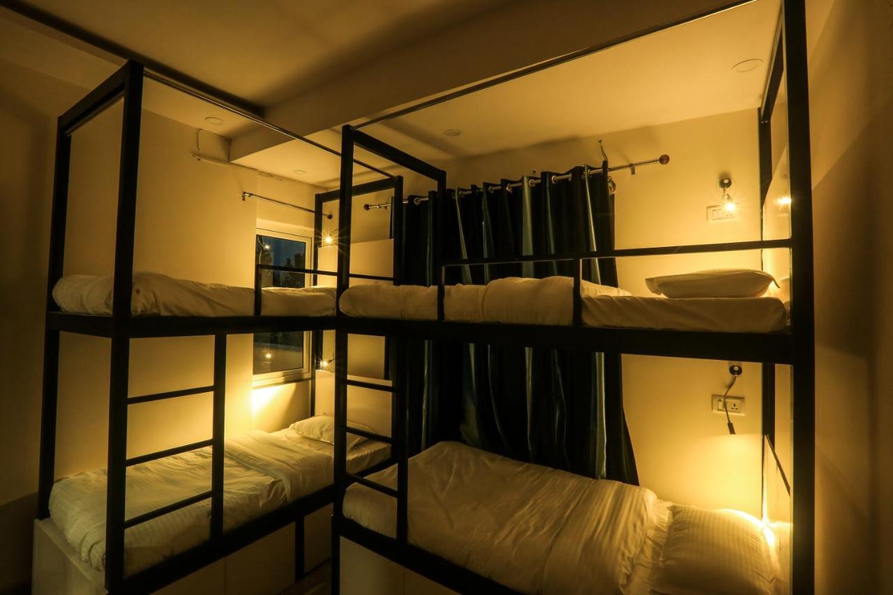 Back Stayz Hostel Ришикеш Экстерьер фото